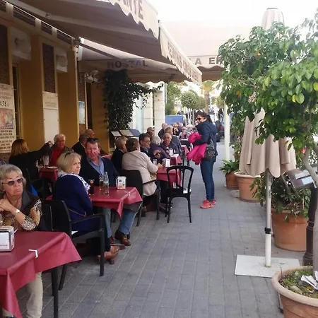 Ermita Plaza